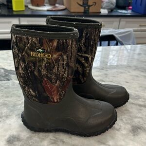 Redhead kids waterproof hunting boots camo size 5